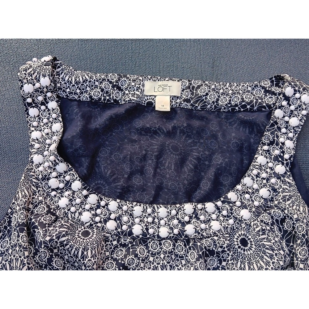 Ann Taylor LOFT Women's Navy Blue White Medallion Beaded Tank Top Size 14 - Picture 3 of 8